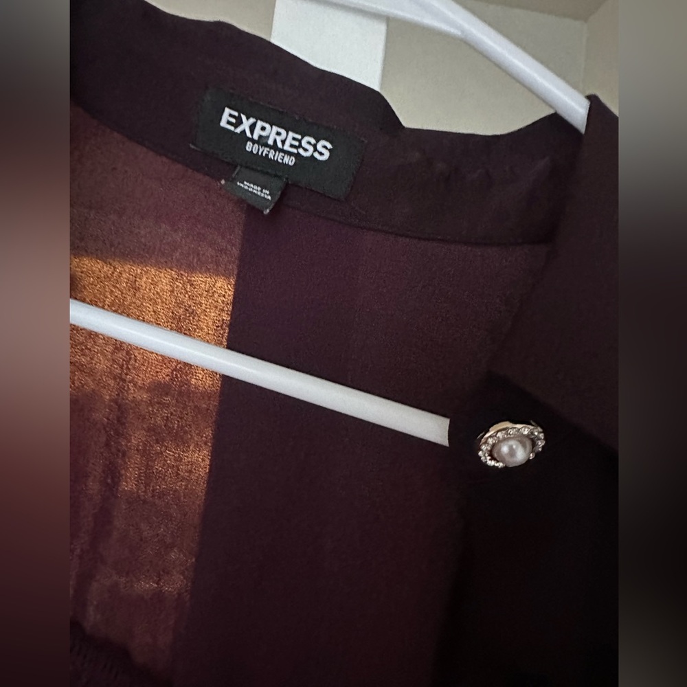 Express Silk Button Up - Picture 2 of 2